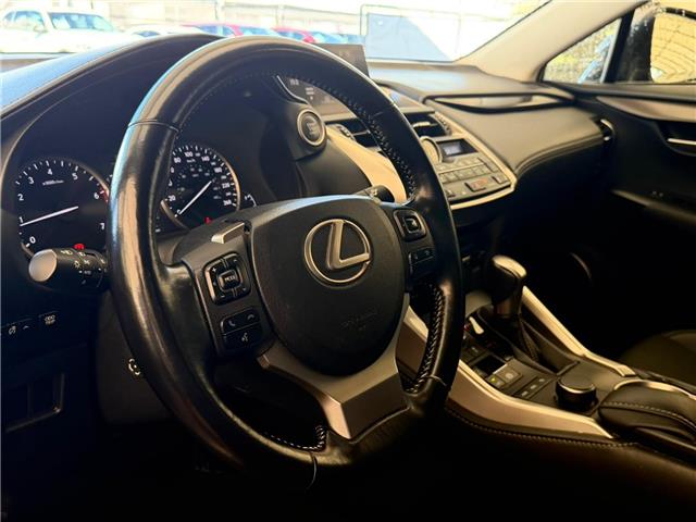 2017 Lexus NX 200t Base (Stk: 261032A) in Calgary - Image 5 of 18