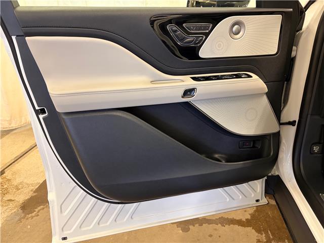 2026 Lincoln Aviator Reserve (Stk: 26AV10) in St.Paul - Image 3 of 10