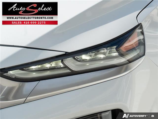 2019 Hyundai Santa Fe Luxury (Stk: 1THFVW1) in Scarborough - Image 10 of 29