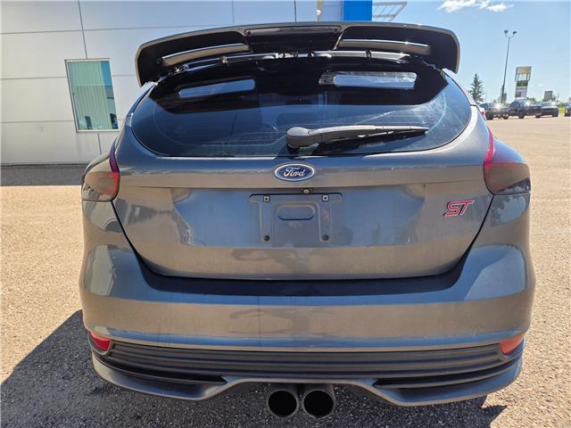 2017 Ford Focus ST Base (Stk: 10399A) in Vermilion - Image 4 of 20 2017 Ford Focus ST Base (Stk: 10399A) in Vermilion - Image 4 of 20