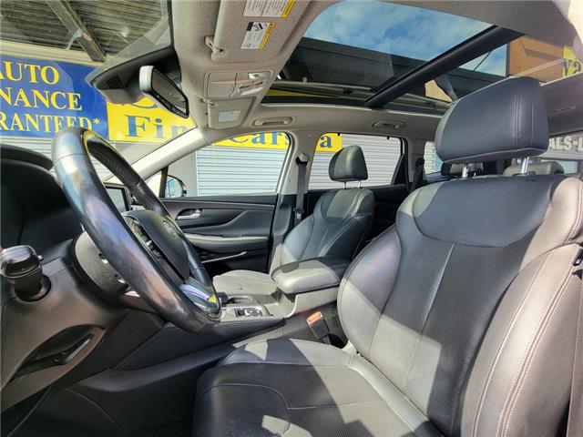 2019 Hyundai Santa Fe LUXURY AWD|PANO ROOF |LEATHER |LANE ASSIST|360 CAM (Stk: H23001A) in St. Catharines - Image 7 of 29