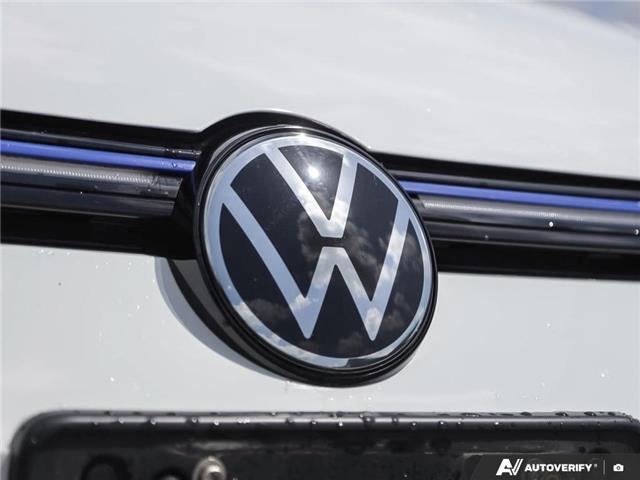 2024 Volkswagen Golf R Base (Stk: U26T222A) in London - Image 9 of 27