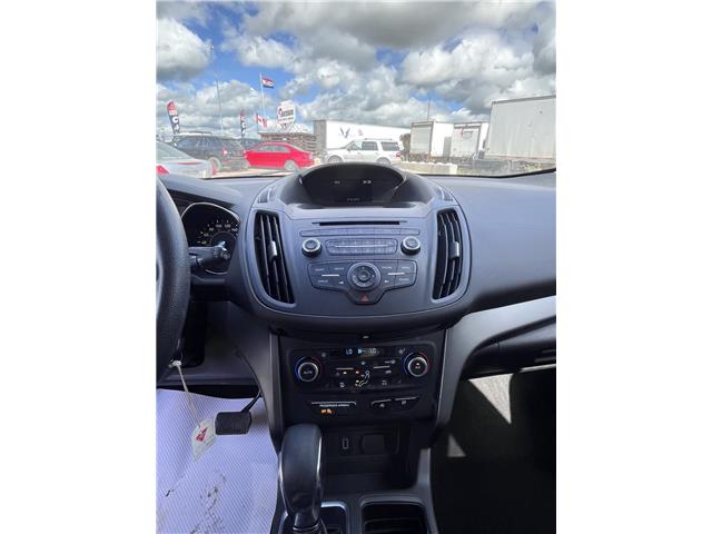 2018 Ford Escape SE in Saskatoon - Image 9 of 12 2018 Ford Escape SE in Saskatoon - Image 9 of 12