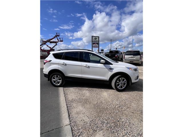 2018 Ford Escape SE in Saskatoon - Image 3 of 12 2018 Ford Escape SE in Saskatoon - Image 3 of 12