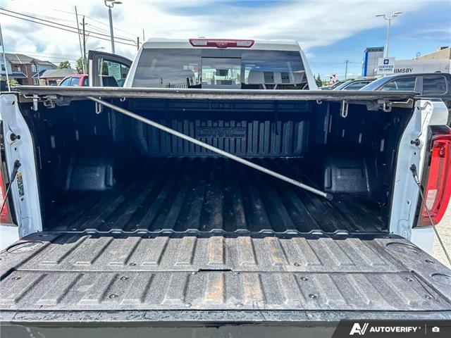 2026 GMC Sierra 1500 AT4 (Stk: 268298) in Grimsby - Image 12 of 25