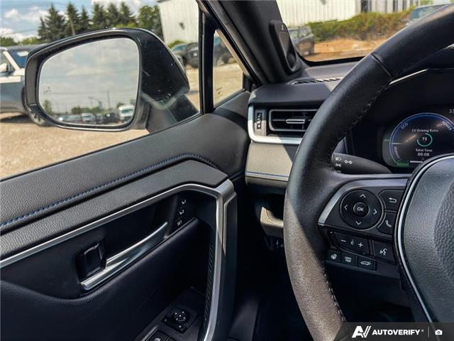 2024 Toyota RAV4 Hybrid XSE (Stk: 5UTT4586) in Sarnia - Image 16 of 24