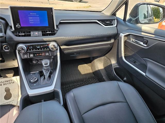 2025 Toyota RAV4 Hybrid XLE (Stk: P3861) in Bowmanville - Image 18 of 29