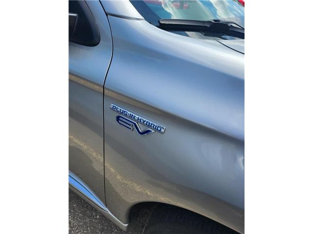 2018 Mitsubishi Outlander Plug-In Hybrid  (Stk: T0253A) in Barrie - Image 7 of 50