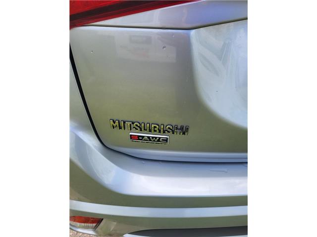 2018 Mitsubishi Outlander Plug-In Hybrid  (Stk: T0253A) in Barrie - Image 9 of 50