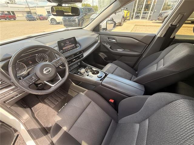 2024 Nissan Rogue SV Moonroof (Stk: P2687) in Smiths Falls - Image 9 of 14
