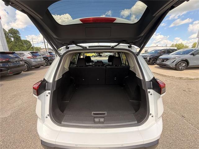 2024 Nissan Rogue SV Moonroof (Stk: P2687) in Smiths Falls - Image 11 of 14