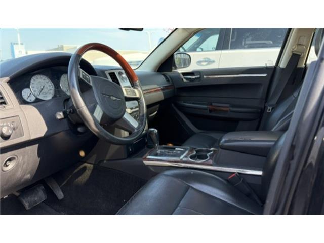 2009 Chrysler 300 Limited (Stk: T743AAZX) in Grimsby - Image 3 of 7