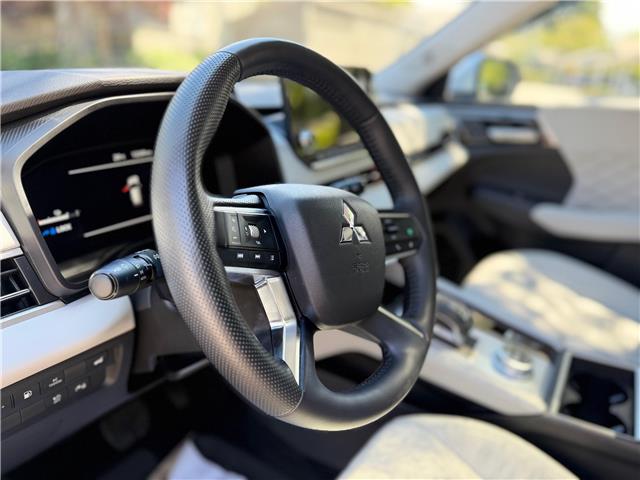 2024 Mitsubishi Outlander Plug-In Hybrid GT (Stk: 605945) in North Vancouver - Image 10 of 19