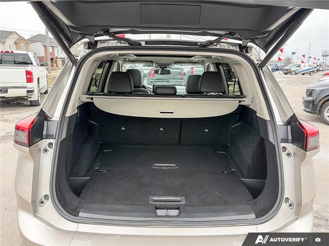 2024 Nissan Rogue SL (Stk: P242695) in Grimsby - Image 12 of 25