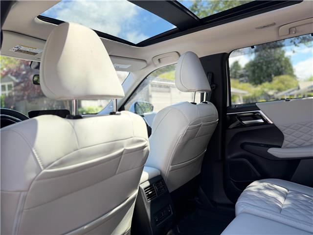 2024 Mitsubishi Outlander Plug-In Hybrid GT (Stk: 605945) in North Vancouver - Image 18 of 19