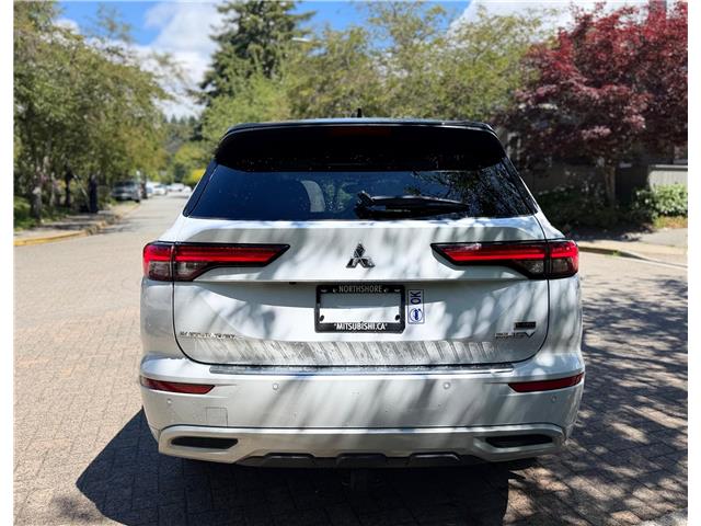 2024 Mitsubishi Outlander Plug-In Hybrid GT (Stk: 605945) in North Vancouver - Image 8 of 19