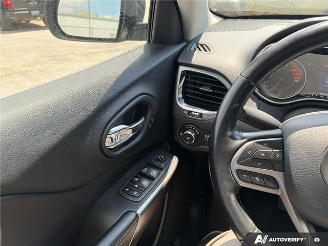 2020 Jeep Cherokee Limited (Stk: ELC106764A) in St. Thomas - Image 16 of 24