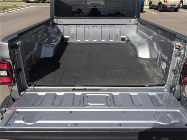 2020 Jeep Gladiator Overland (Stk: C1748A) in Lethbridge - Image 11 of 28