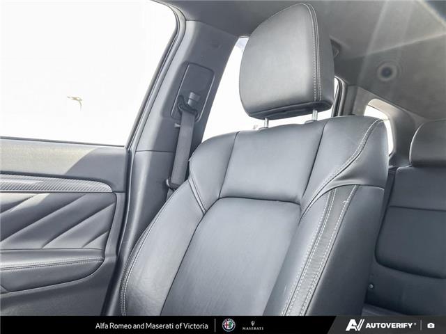 2019 Mitsubishi Outlander Plug-In Hybrid SE (Stk: 912381) in Victoria - Image 19 of 24