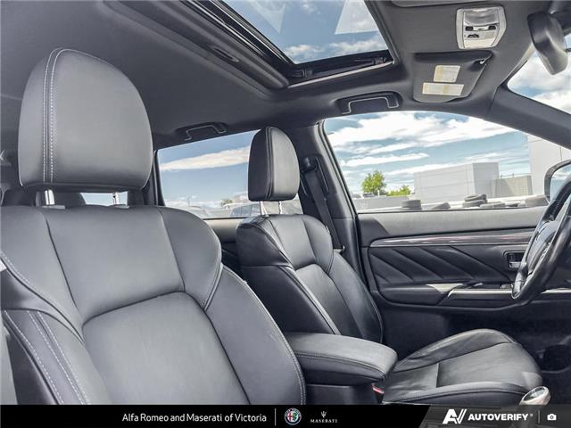 2019 Mitsubishi Outlander Plug-In Hybrid SE (Stk: 912381) in Victoria - Image 21 of 24