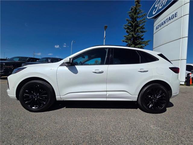 2023 Ford Escape ST-Line Elite (Stk: TA-1157A) in Calgary - Image 3 of 15