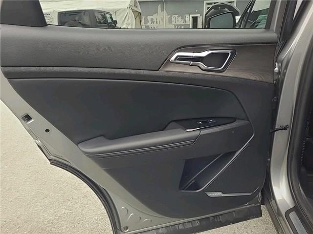 2023 Kia Sportage X-Line Limited w/Black Interior (Stk: 167467) in Lower Sackville - Image 5 of 9