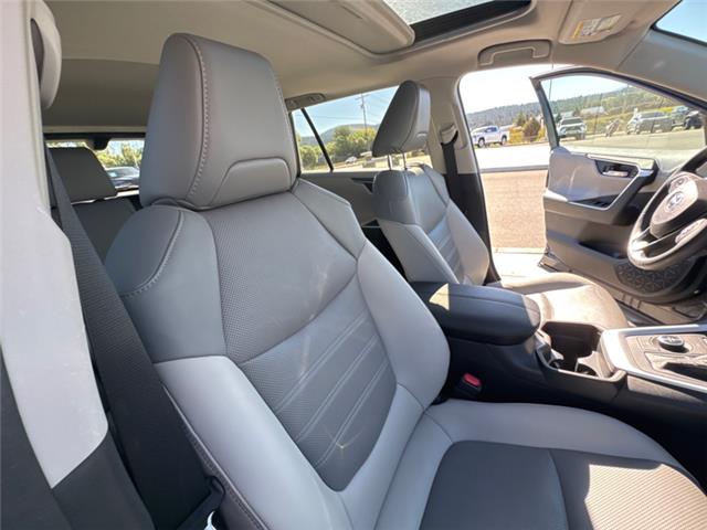 2021 Toyota RAV4 Hybrid  (Stk: Y606270A) in Cranbrook - Image 10 of 22