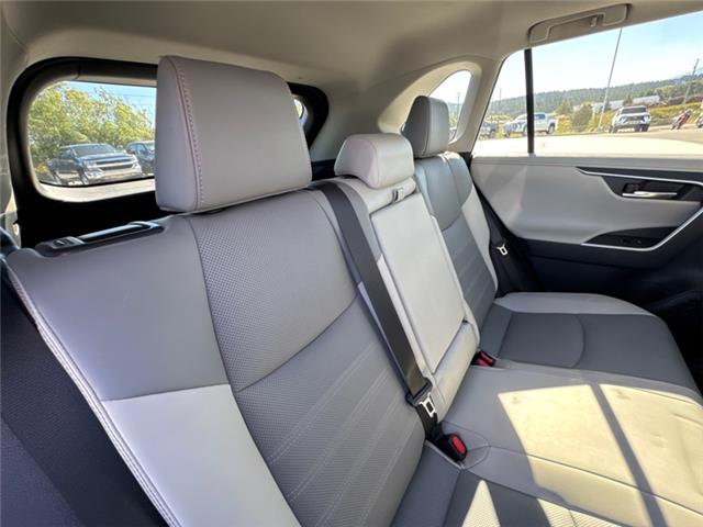 2021 Toyota RAV4 Hybrid  (Stk: Y606270A) in Cranbrook - Image 11 of 22