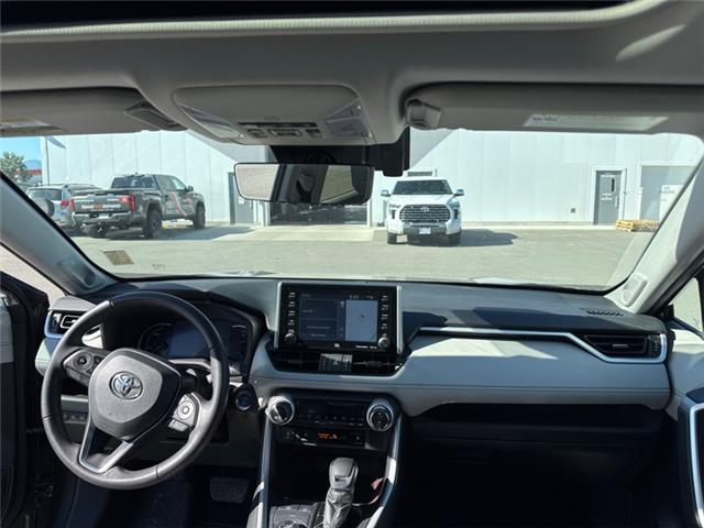 2021 Toyota RAV4 Hybrid  (Stk: Y606270A) in Cranbrook - Image 18 of 22