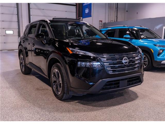 2024 Nissan Rogue SV Moonroof (Stk: B69543) in Calgary - Image 3 of 21