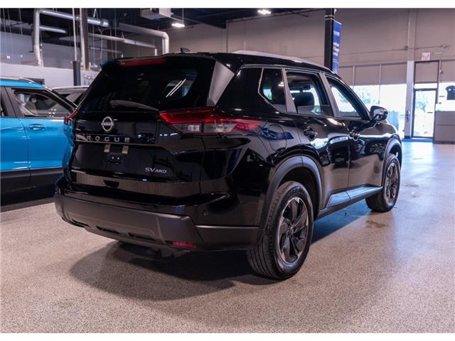 2024 Nissan Rogue SV Moonroof (Stk: B69543) in Calgary - Image 4 of 21