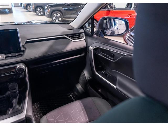 2025 Toyota RAV4 LE (Stk: B69562) in Calgary - Image 17 of 19
