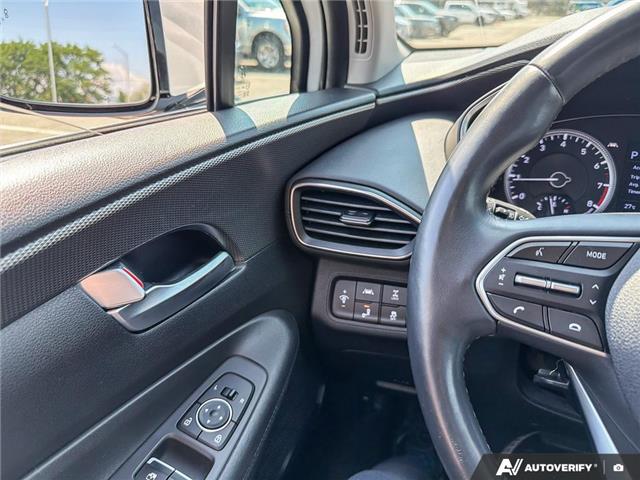 2020 Hyundai Santa Fe Preferred 2.4 w/Sun & Leather Package (Stk: OFLT1024) in Oakville - Image 17 of 32