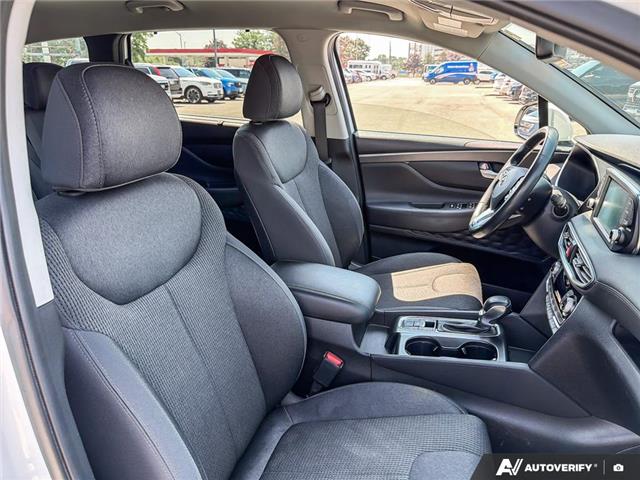 2020 Hyundai Santa Fe Preferred 2.4 w/Sun & Leather Package (Stk: OFLT1024) in Oakville - Image 22 of 32