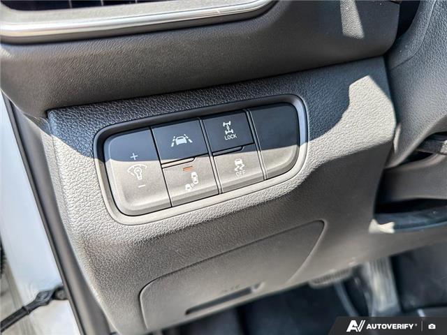 2020 Hyundai Santa Fe Preferred 2.4 w/Sun & Leather Package (Stk: OFLT1024) in Oakville - Image 29 of 32