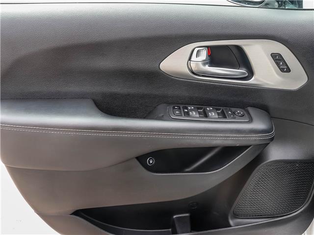 2024 Chrysler Pacifica Hybrid Select (Stk: 15-U1316) in London - Image 12 of 33
