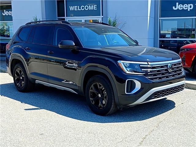 2024 Volkswagen Atlas 2.0 TSI Peak Edition (Stk: 28537W) in Newmarket - Image 2 of 26