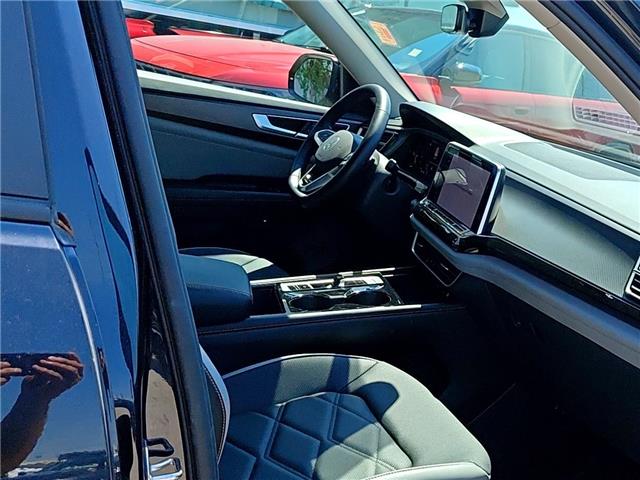 2024 Volkswagen Atlas 2.0 TSI Peak Edition (Stk: 28537W) in Newmarket - Image 19 of 26