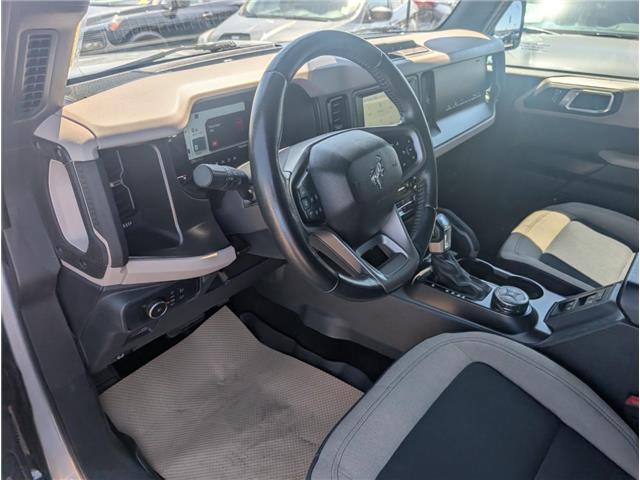 2022 Ford Bronco Big Bend (Stk: T32570) in Calgary - Image 2 of 26 2022 Ford Bronco Big Bend (Stk: T32570) in Calgary - Image 2 of 26