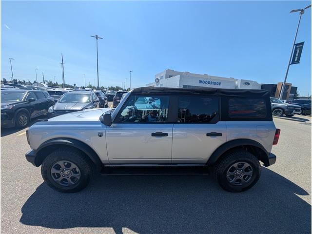2022 Ford Bronco Big Bend (Stk: T32570) in Calgary - Image 4 of 26 2022 Ford Bronco Big Bend (Stk: T32570) in Calgary - Image 4 of 26