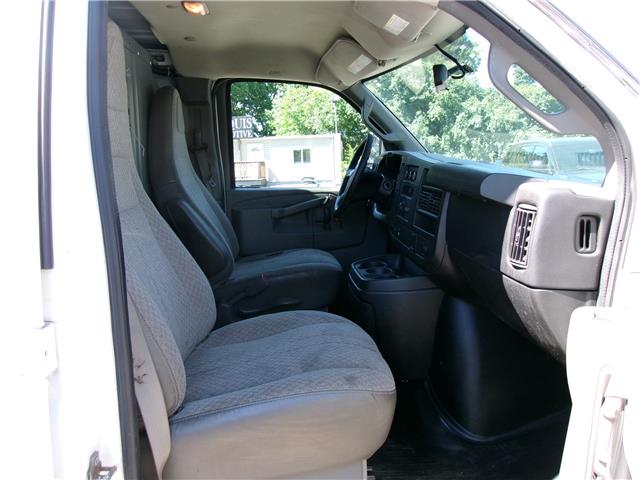2016 GMC Savana 2500 1WT in Kitchener - Image 14 of 19
