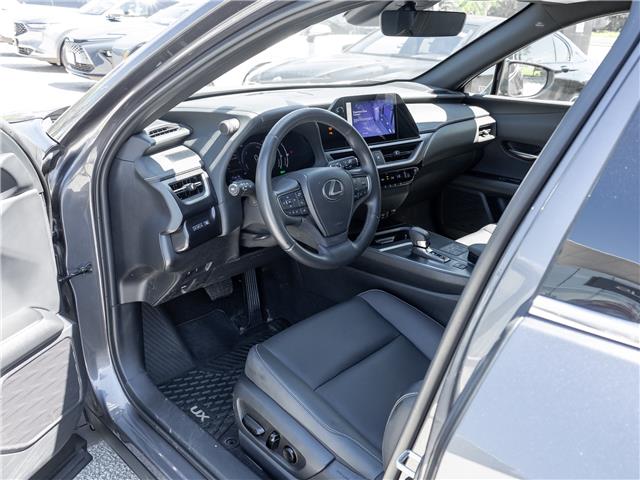 2025 Lexus UX 300h  (Stk: 15106044A) in Richmond Hill - Image 9 of 26