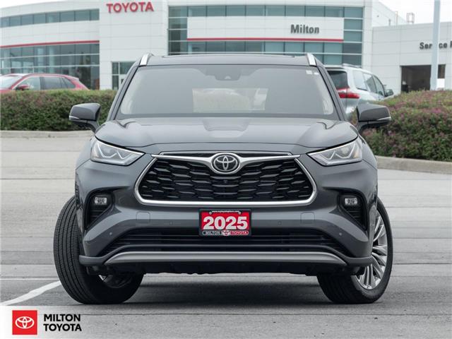 2025 Toyota Highlander Hybrid Limited (Stk: 656911) in Milton - Image 2 of 36