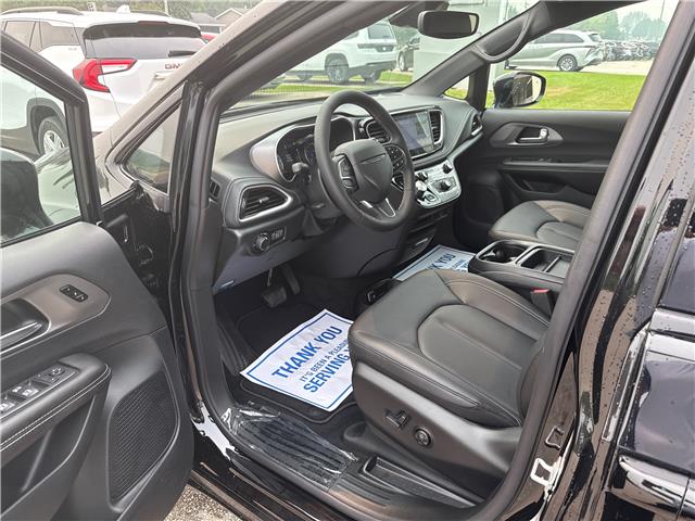 2027 Chrysler Pacifica Select (Stk: 27001) in Meaford - Image 9 of 14