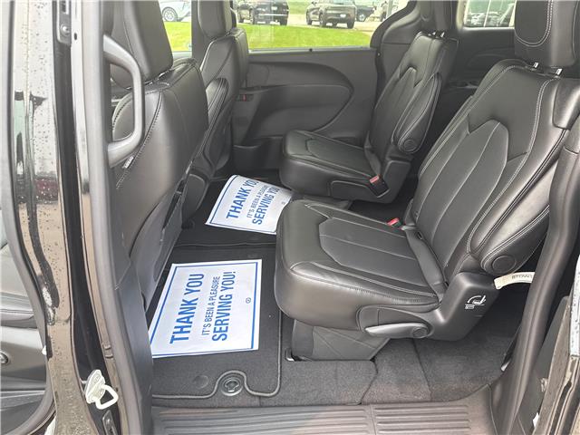 2027 Chrysler Pacifica Select (Stk: 27001) in Meaford - Image 10 of 14