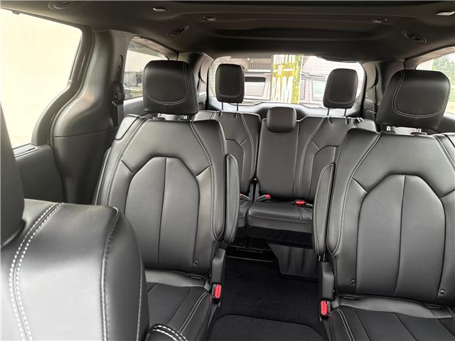 2027 Chrysler Pacifica Select (Stk: 27001) in Meaford - Image 13 of 14
