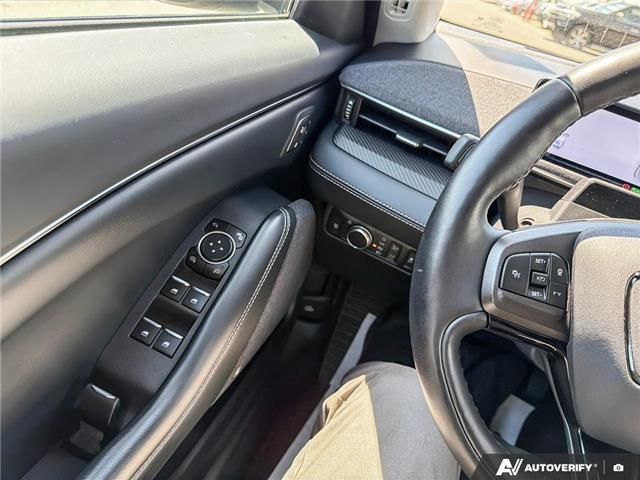 2022 Ford Mustang Mach-E Premium (Stk: T32730) in Richmond - Image 17 of 25