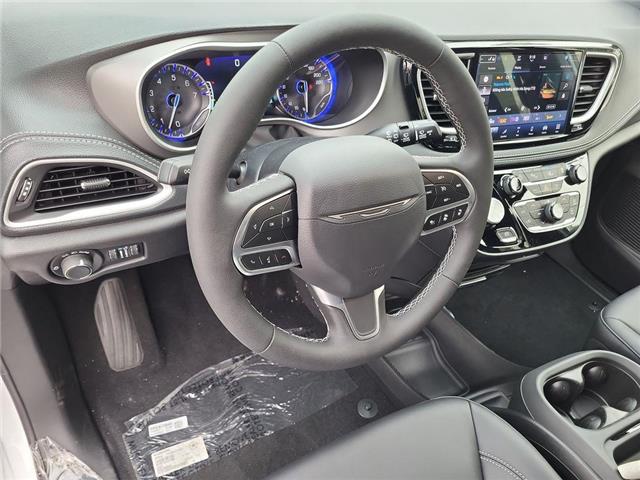 2027 Chrysler Pacifica Select (Stk: 270001) in Windsor - Image 12 of 25 2027 Chrysler Pacifica Select (Stk: 270001) in Windsor - Image 12 of 25