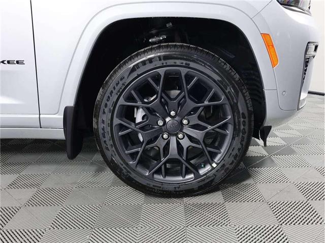 2026 Jeep Grand Cherokee Base (Stk: 26J157) in Calgary - Image 4 of 20