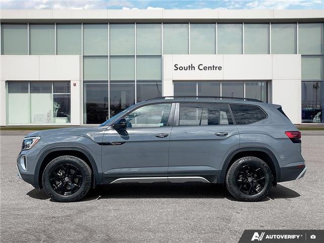 2025 Volkswagen Atlas 2.0 TSI Peak Edition (Stk: ST-709A) in Calgary - Image 3 of 21